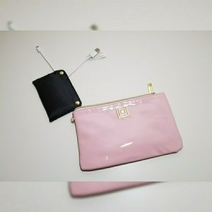 Wristlet with charger